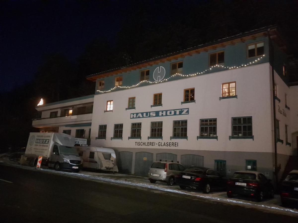 Haus Hotz Apart Talblick Grins Bagian luar foto