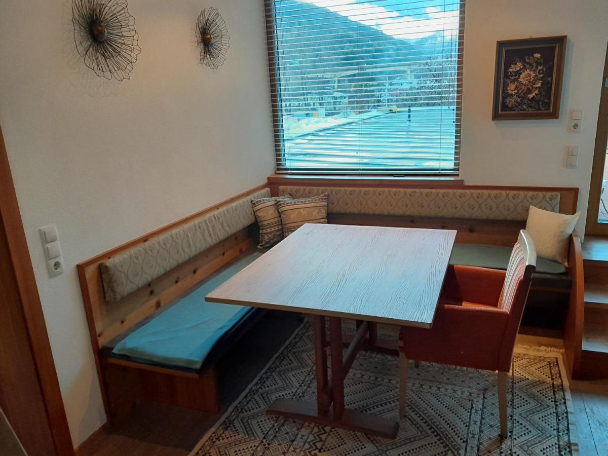 Haus Hotz Apart Talblick Grins Bagian luar foto
